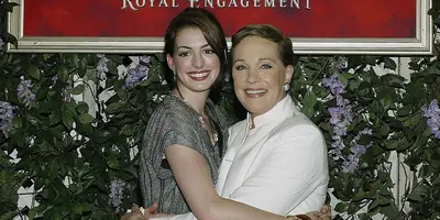 Anne Hathaway Shares Thoughts on Julie Andrews' Absence from 'The Princess Diaries 3'